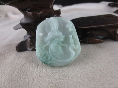 觀音掛件加工 玉石藝術(shù)與四會市有福氣珠寶玉器加工的完美結(jié)合